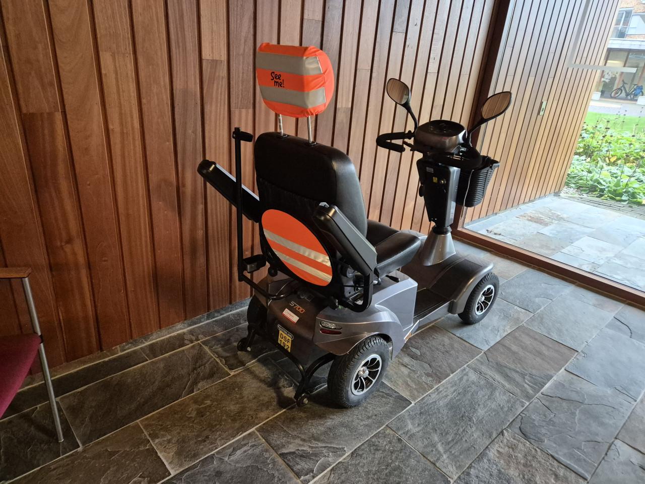 Scootmobiel: zeer goed,met vier wielen