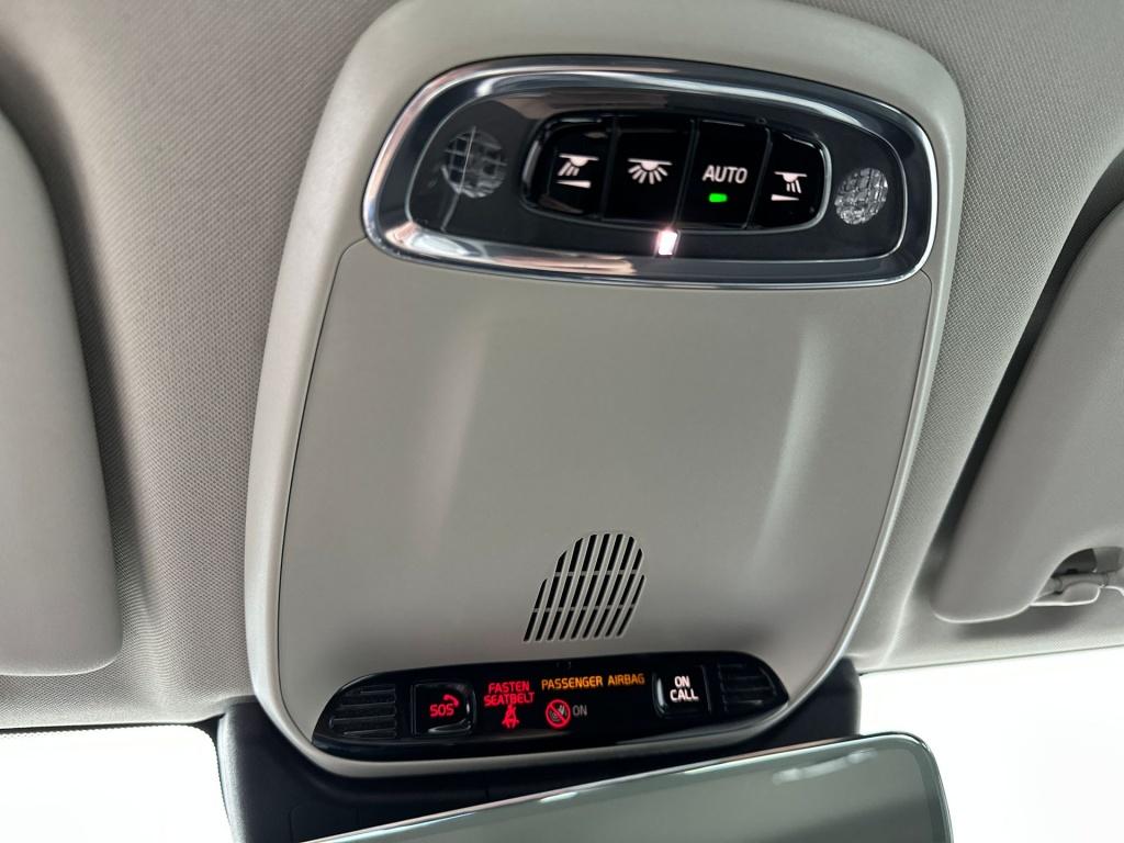 Volvo XC60 t5 253pk momentum| adap.cruise| trekhaak| leder| stoel.verw.