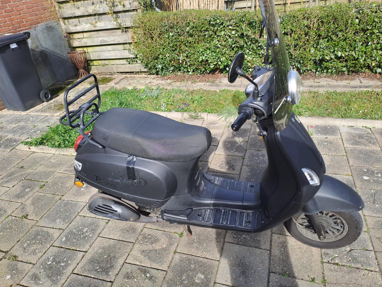 Scooter BTC Riva