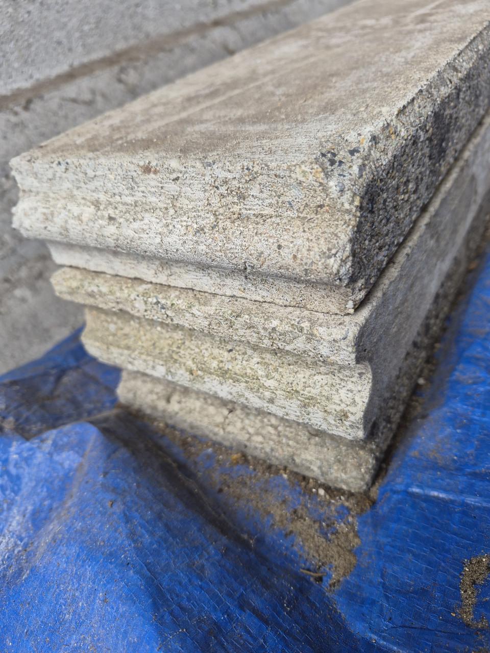 3 betonnen opsluitbanden gratis ophalen