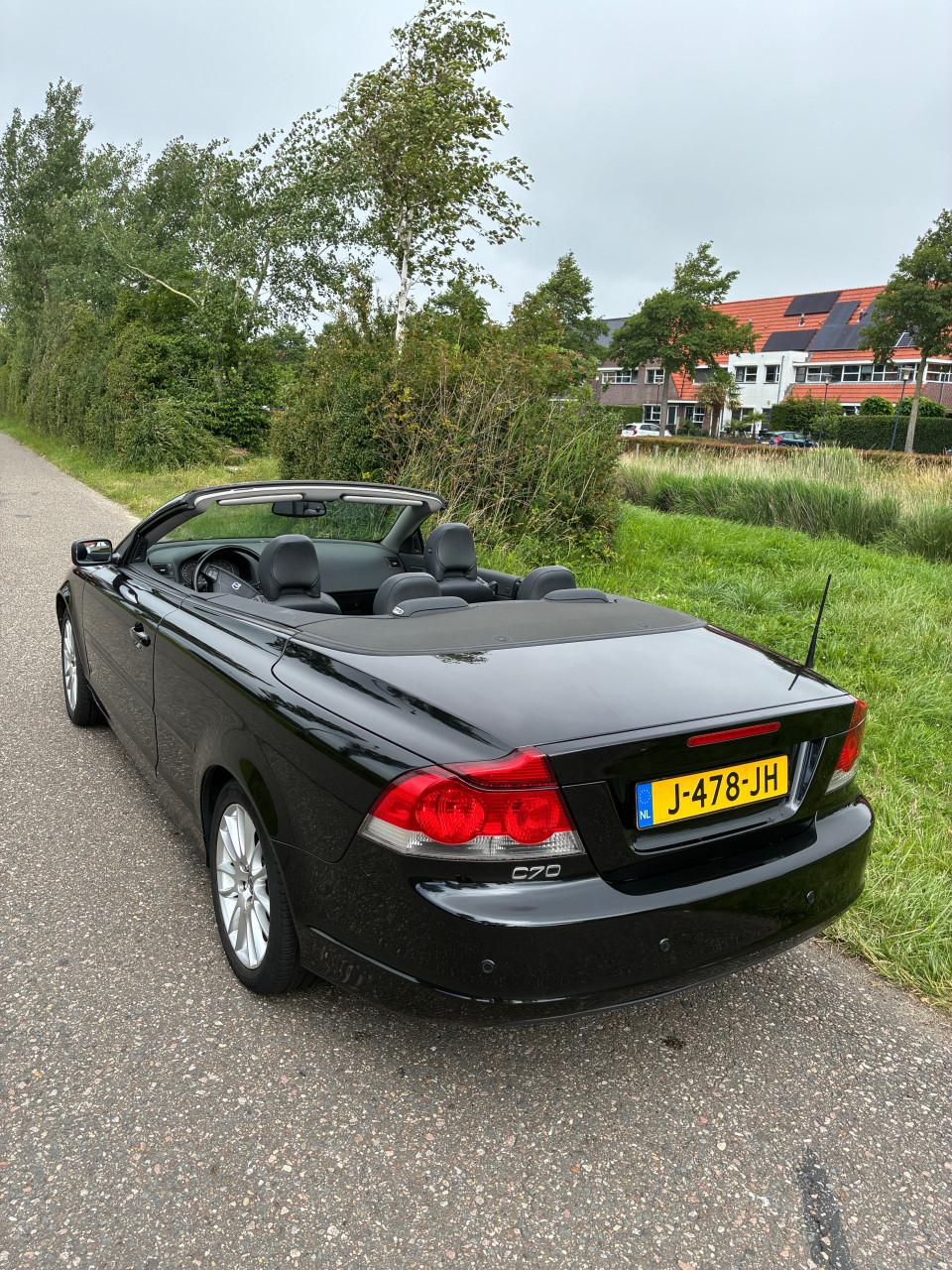 Volvo C70 2.4 140PK Zwart