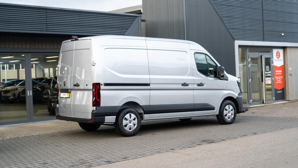 Renault Master t35 2.0 dci 150 l2h2 extra | nieuw model | camera | parkeers