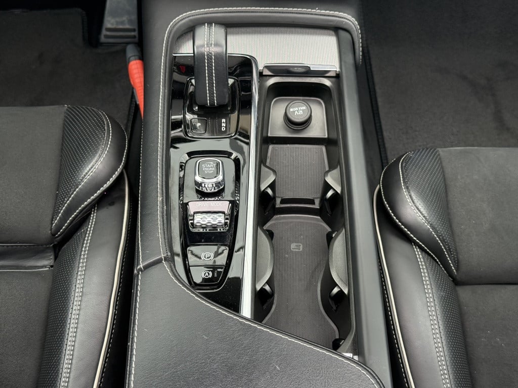 Volvo XC90 t8 390pk recharge r-design| panodak| adap.cruise| trekhaak| 360c