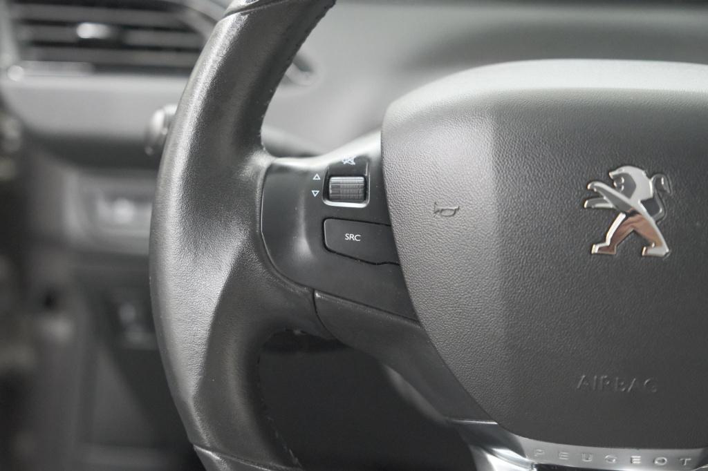 Peugeot 208 puretech 82 signature | apple carplay | parkeersensoren | navig