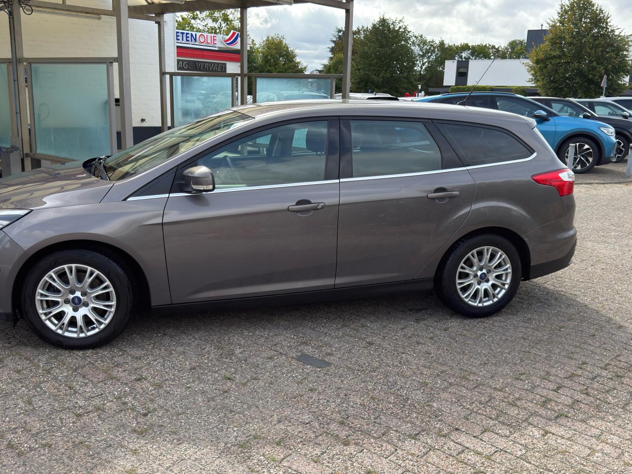 Ford Focus 16 inch lichtmetalen velgen + banden