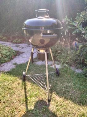 BBQ met nieuwe folie, vorken etc