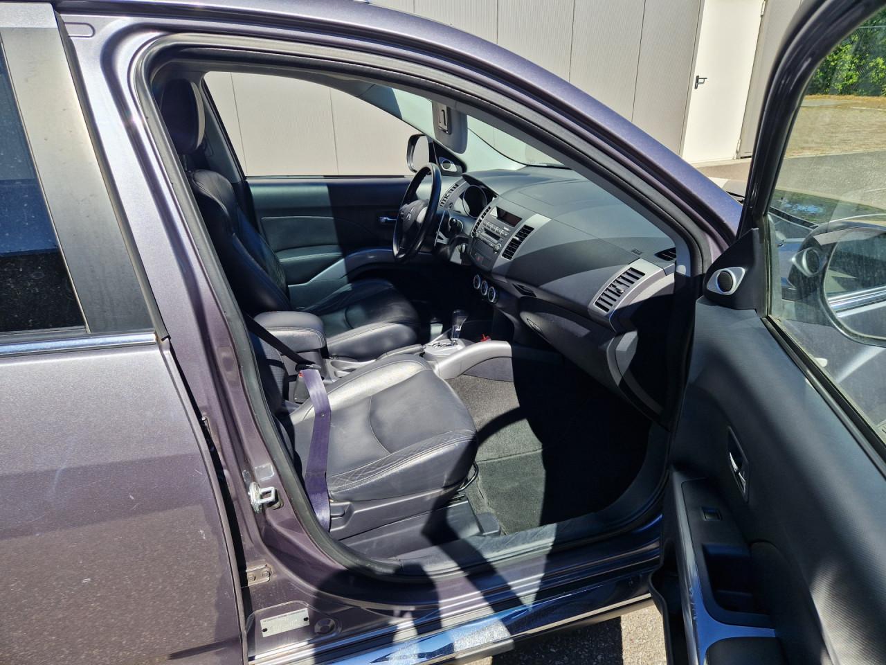 Mitsubishi OUTLANDER GLS