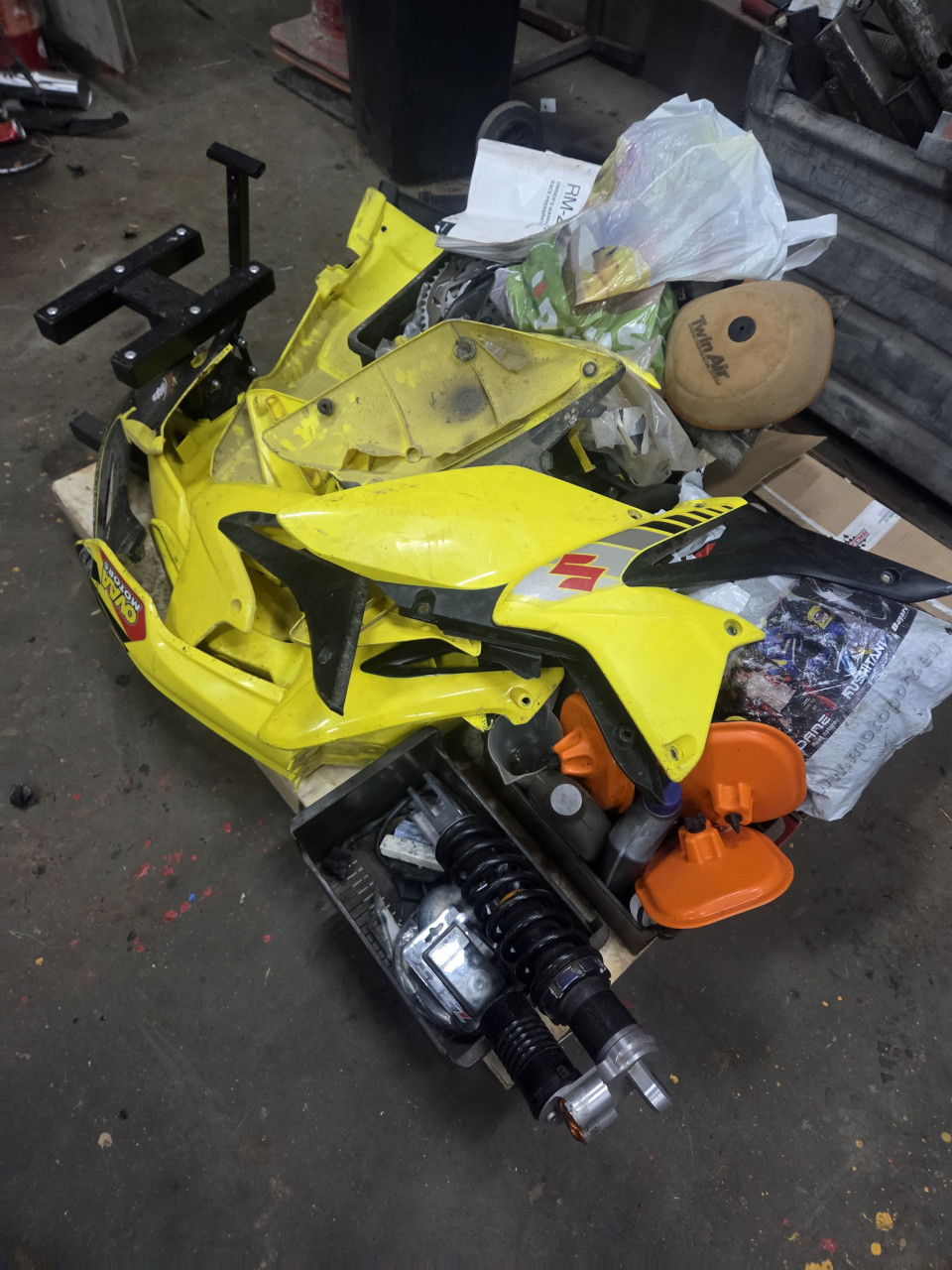 Susuki 250