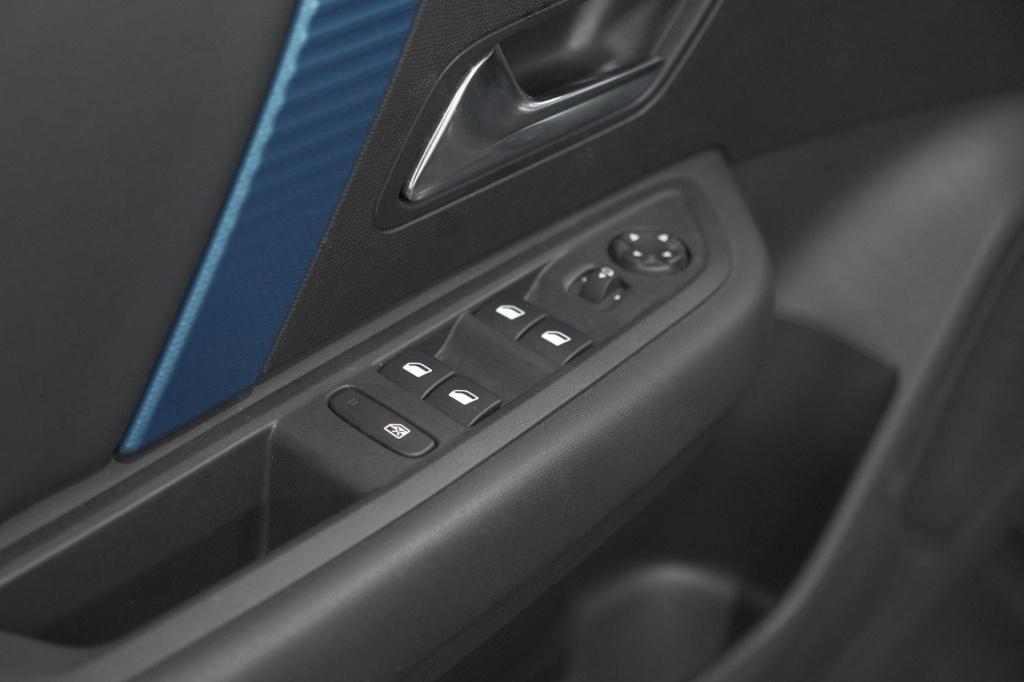 Citroen Ë-c4 feel pack 50 kwh | camera | head-up display | navigatie