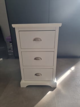 2 nachtkastjes