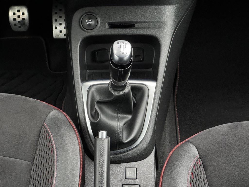 Renault Captur 1.3 tce red edition incl. trekhaak!