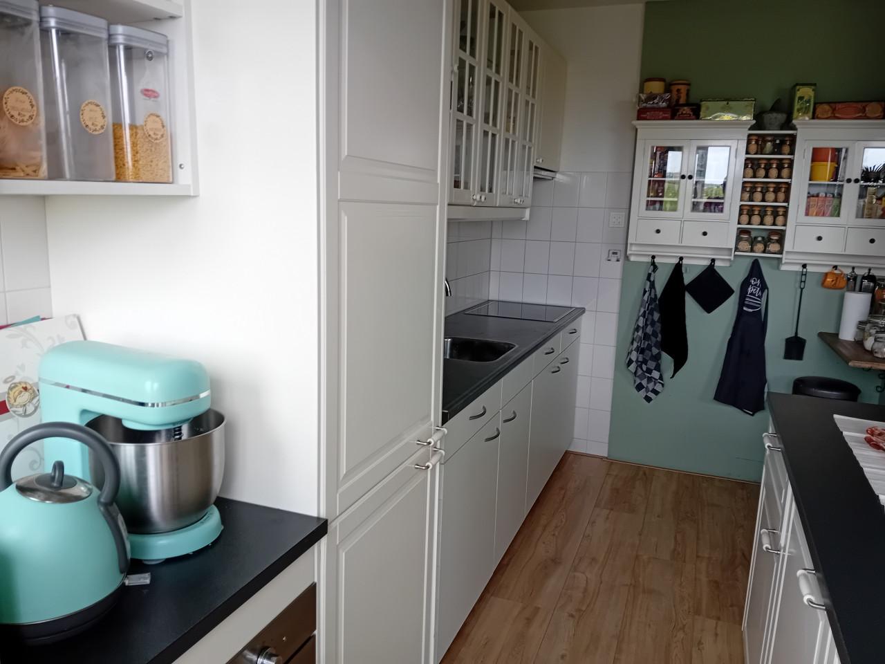 Te koop: een complete keuken, incl. apparatuur