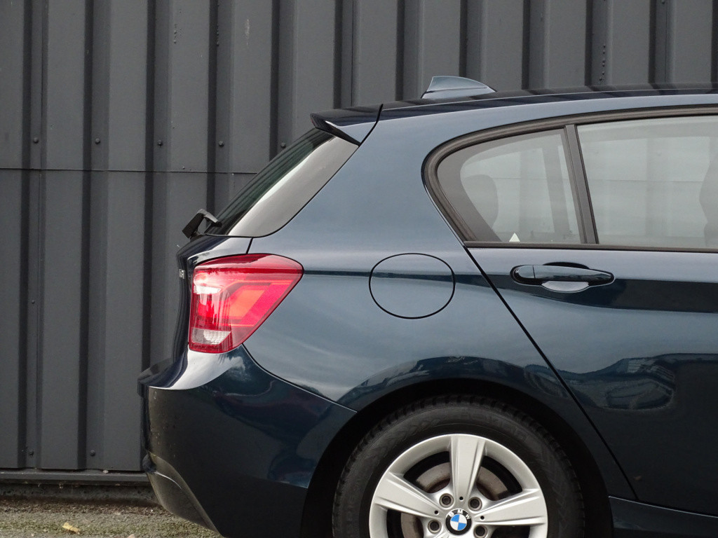 BMW 1 Serie 116i ede business | navi  bi-xenon | bluetooth