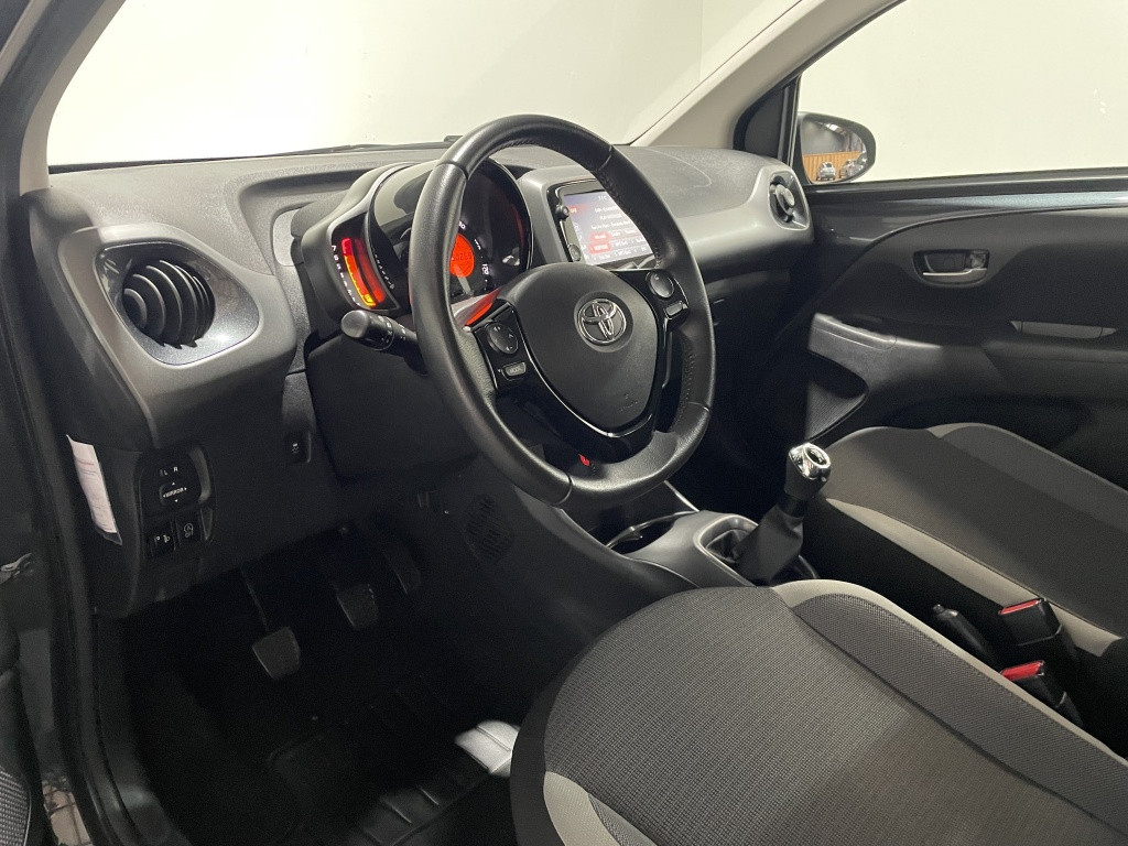 Toyota Aygo 1.0 vvt-i x-play