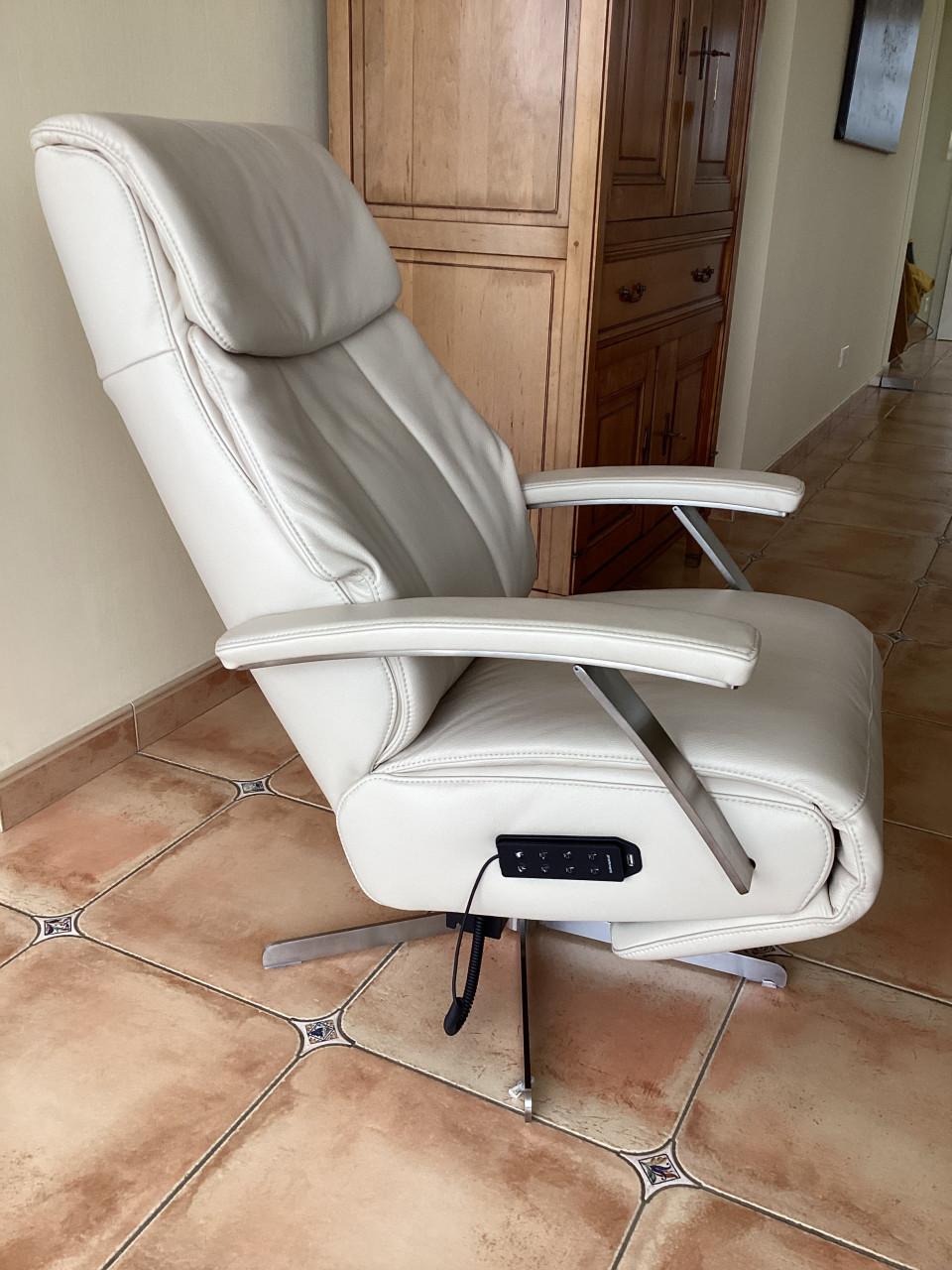 Prominent sta-op relax S100(3 motoren)Showroomstaat!NP6200 euro