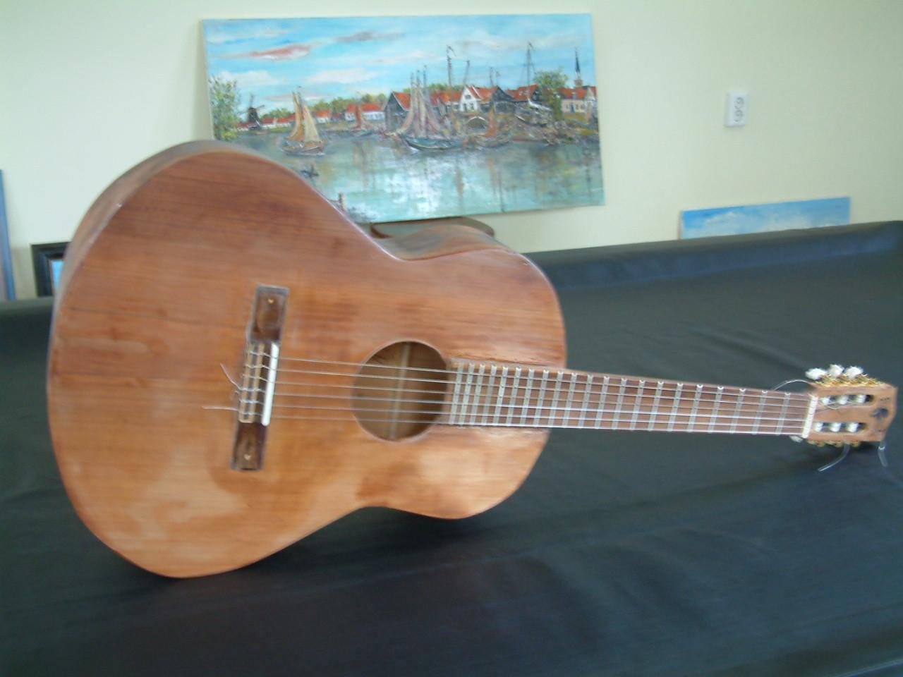 Oefen gitaat  klassiek   75 euro