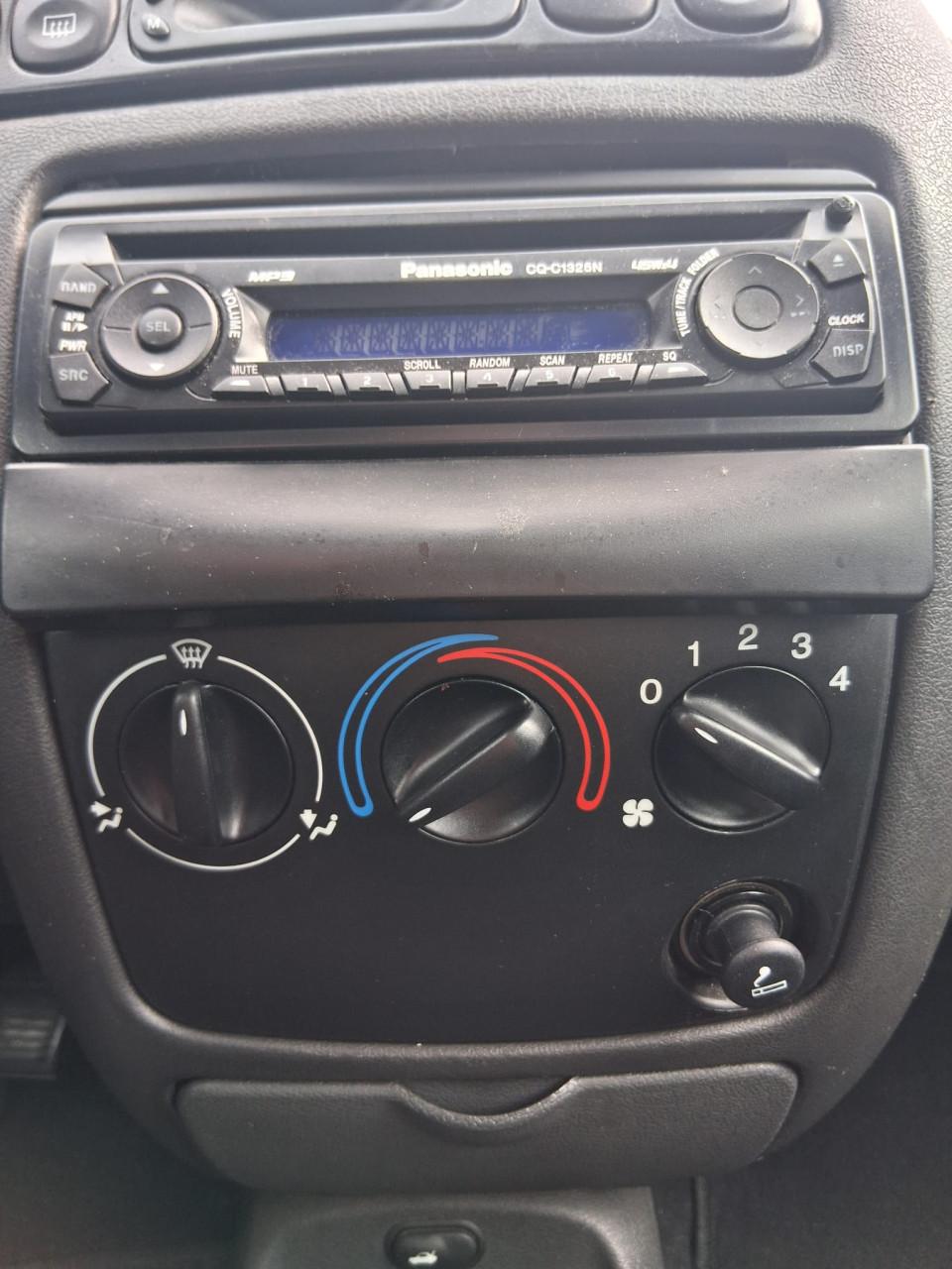 Ford Fiesta 1.3 I 3DR 2001 Blauw