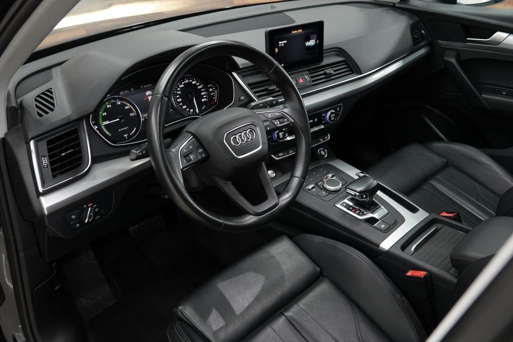 Audi Q5 2.0 quattro hybride | pano | luchtvering | led |