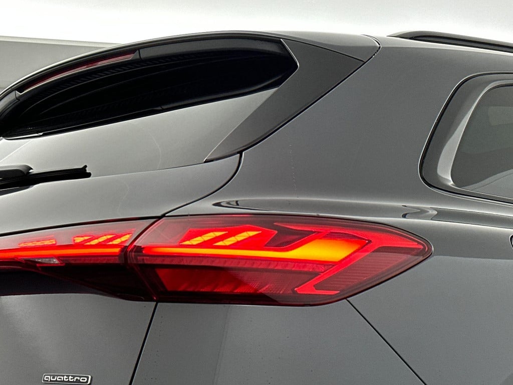 Audi Q5 2.0 tfsi e-hybrid quattro s edition competition