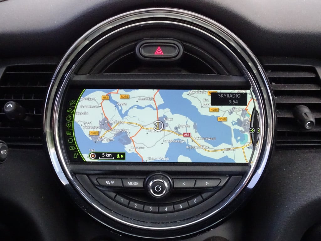 Mini Cooper mini 1.5 chili automaat | hud | pano | led
