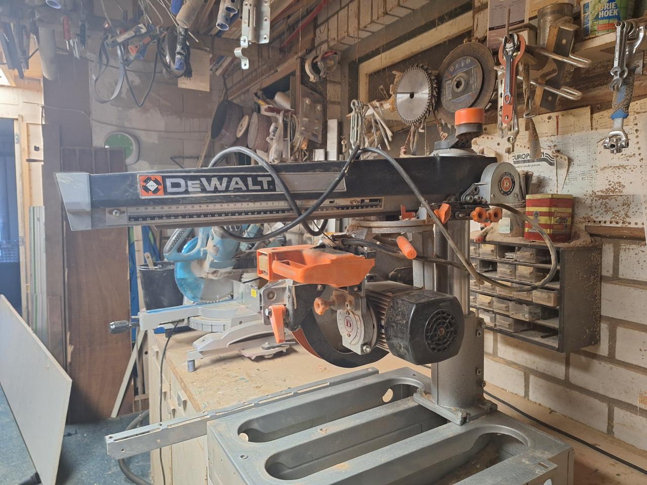 De Walt Radialzaag Afkortzaag
