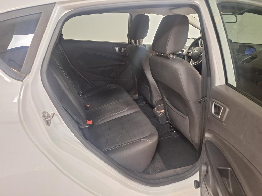 Ford Fiesta 1.0 white edition