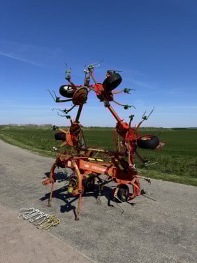 Schudder Lely lotus stabilo 675