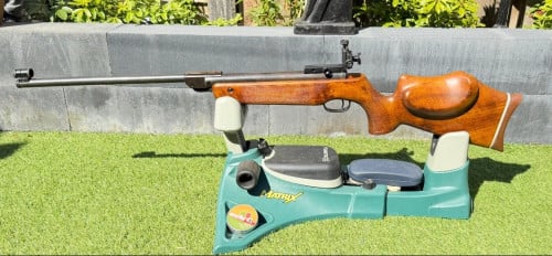 Walther LG53 Luftgewehr 4,5 mm Tiroler stock.