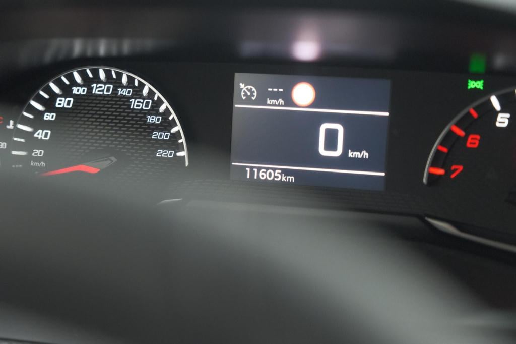 Peugeot 208 puretech 100 allure pack | camera | stoelverwarming | apple car