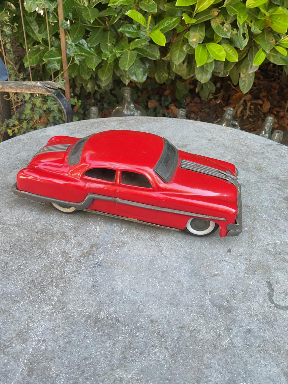 Blikken auto jaren 50 ( Pontiac de Luxe )