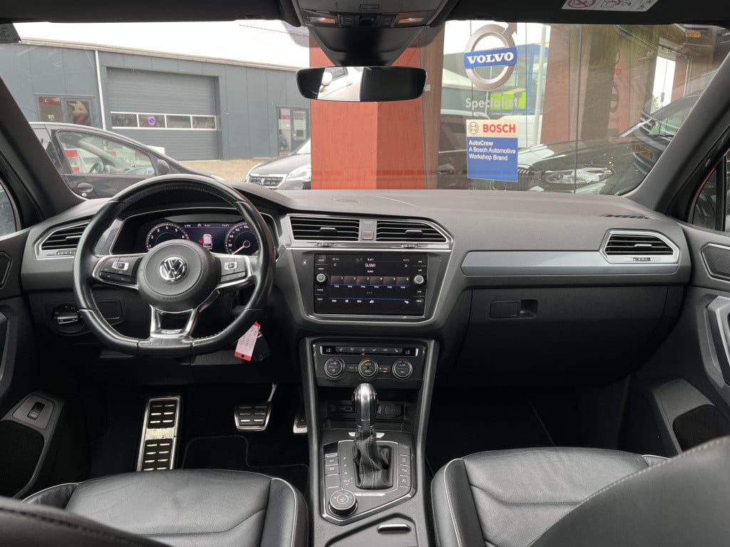 Volkswagen Tiguan 1.4 tsi 4motion highline business r | leer | camera | pan