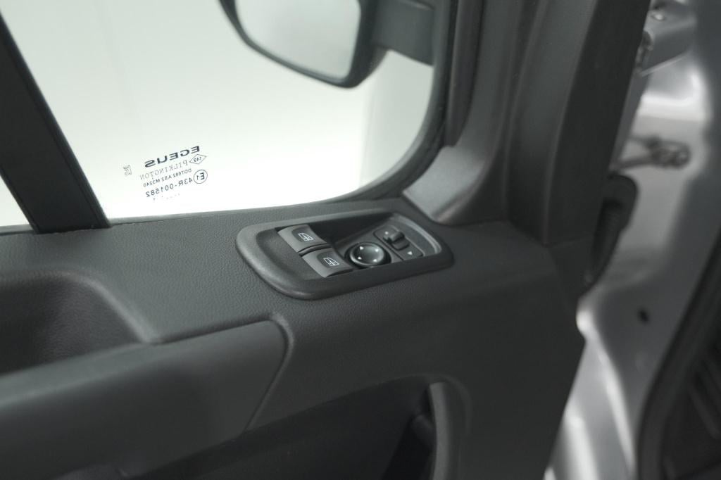 Opel Movano 2.3 turbo l2h2 dc | trekhaak | camera | navigatie | climate con