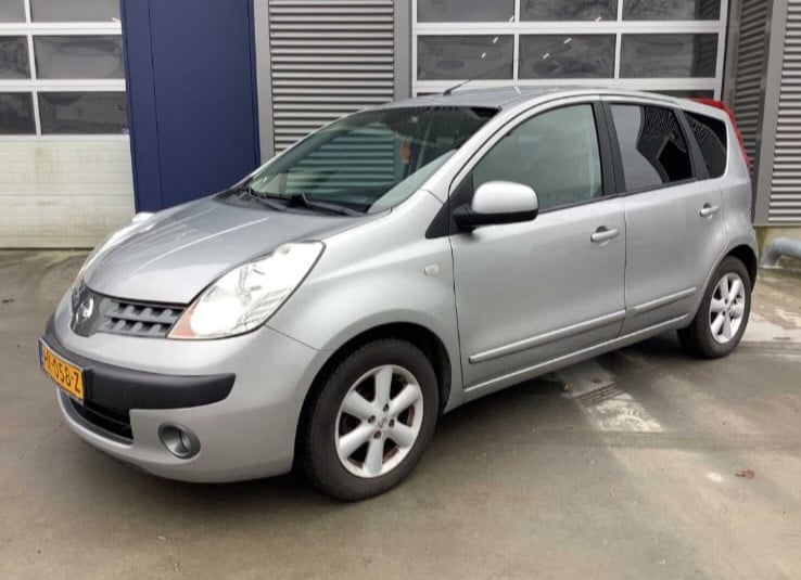 Nissan Note 2006 nieuwe APK airco trekhaak elektrische ramen