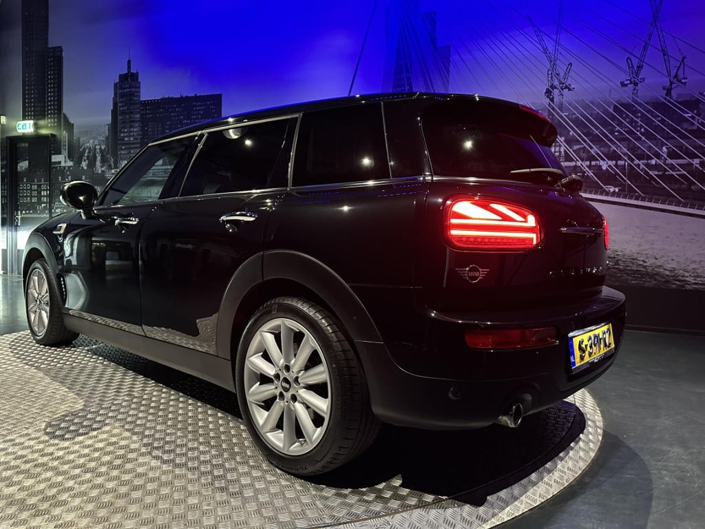 Mini Clubman mini 1.5 cooper classic *origineel nl*camera*carplay*