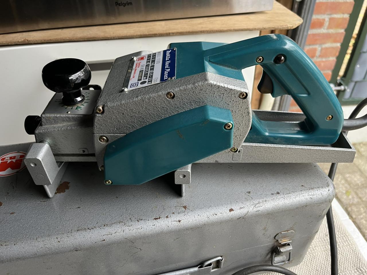 Schaafmachine Makita model 1100