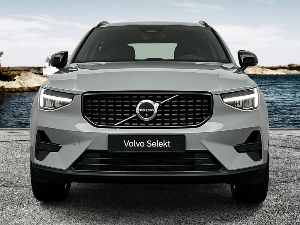 Volvo XC40 b4 gt plus dark