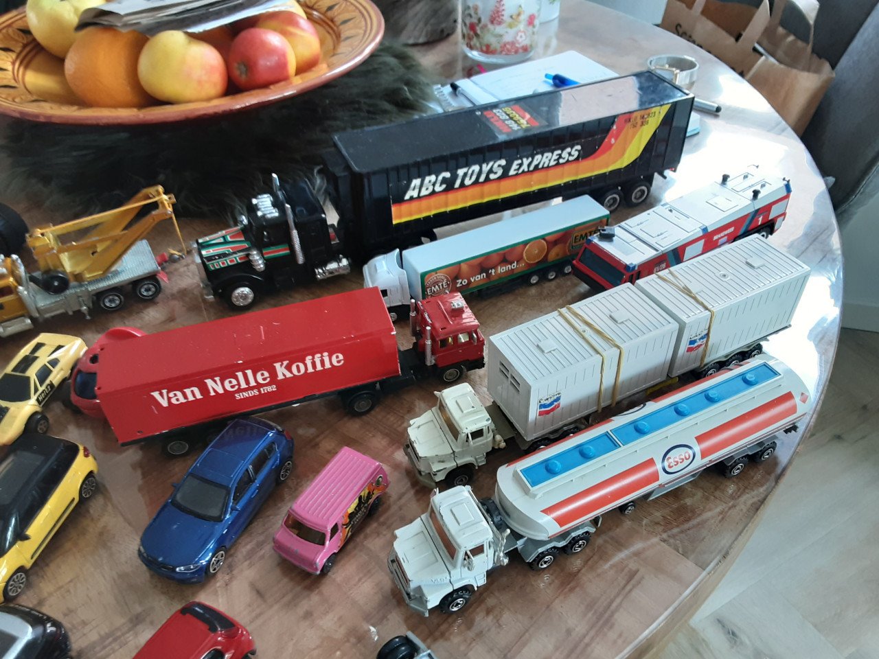 Doos met autosbieden vanaf 20 euro