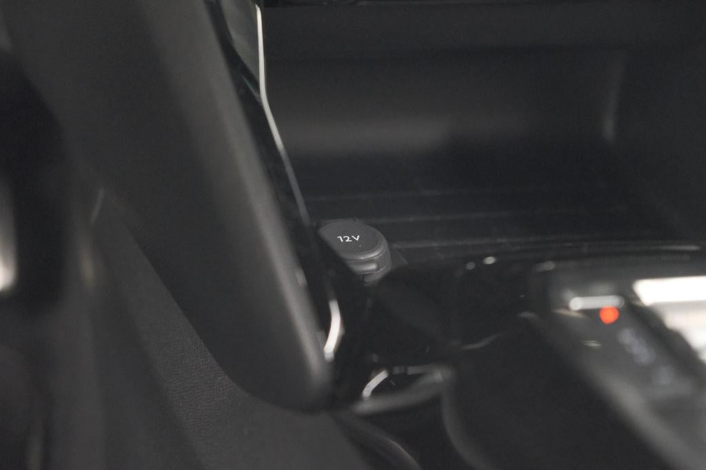 Peugeot 2008 puretech 130 eat8 gt | 360 camera | stoelmassage | adaptieve c