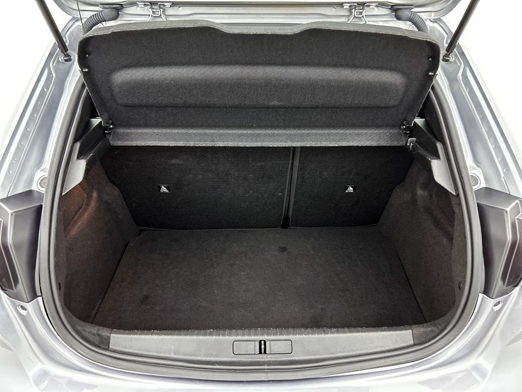 Peugeot 208 100 pk style | rijklaar | parkeersensoren | navigatie | apple c