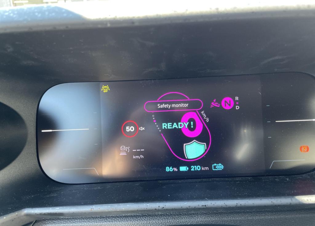 Renault Twingo urban range techno 27.5 kwh - demo / 18" lm velgen