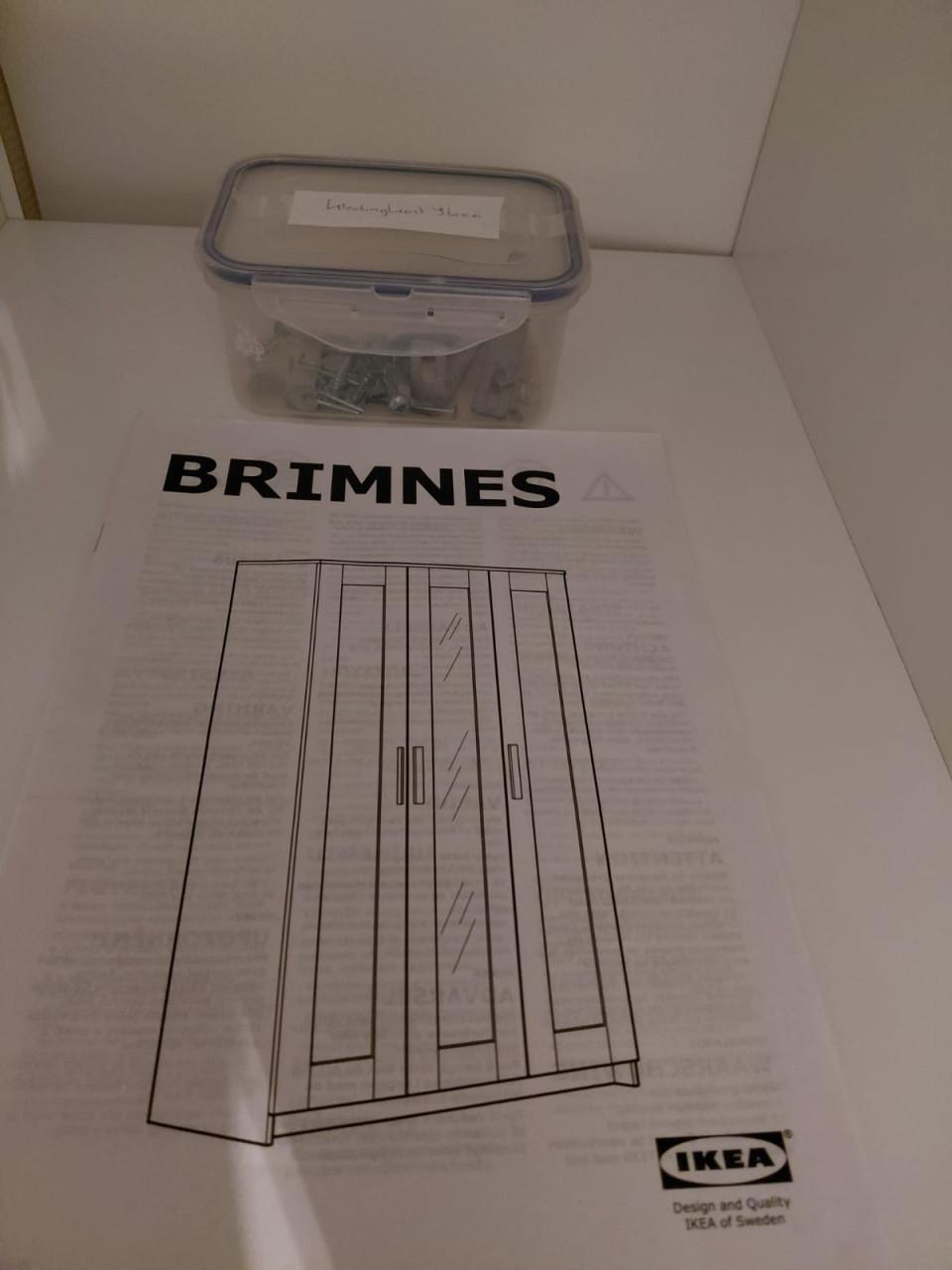 Zo goed als nieuwe Ikea kledingkast