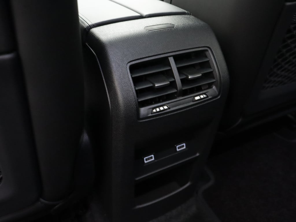 Citroen C5 X plug-in hybrid 225pk automaat max | panoramisch schuif kanteld