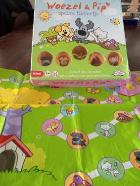 Woezel en Pip spelen tikkertje