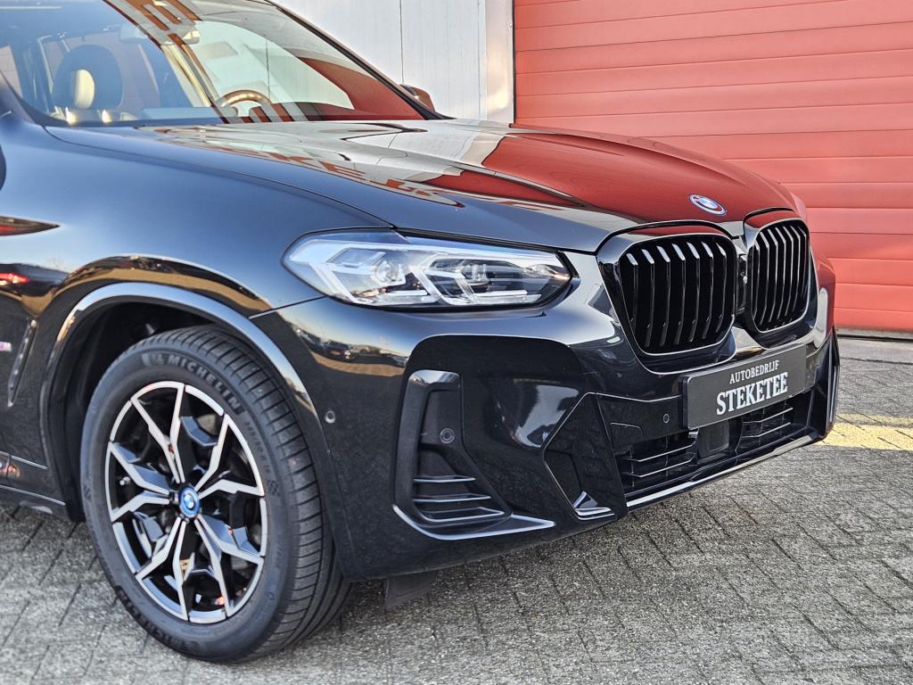 BMW X3 xdrive30e m-sport | pano | acc | camera