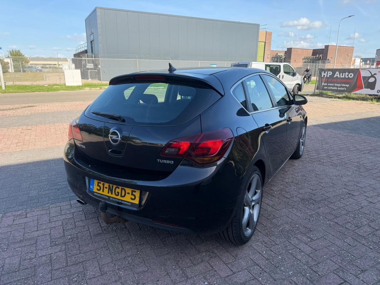 Opel astra bj 2010  1750 euro