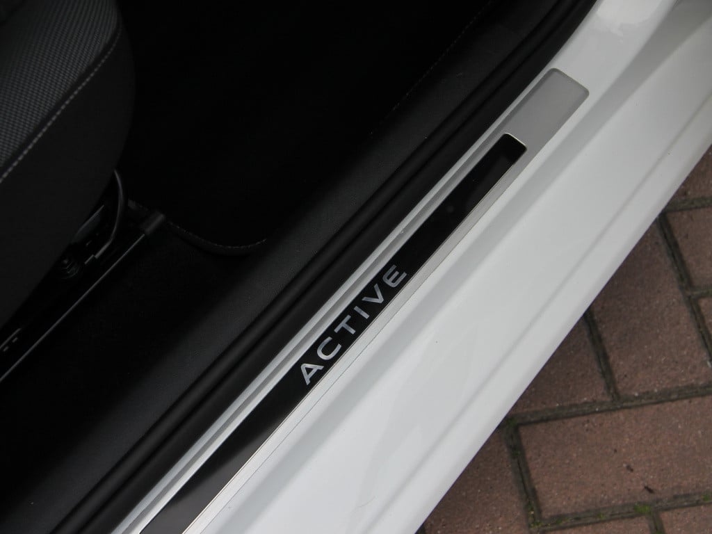 Volkswagen UP! 1.0 active 5drs. | private lease!