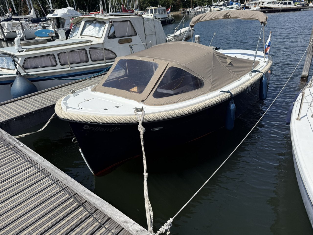 Corsiva Tender 690 - Prachtige full options sloep