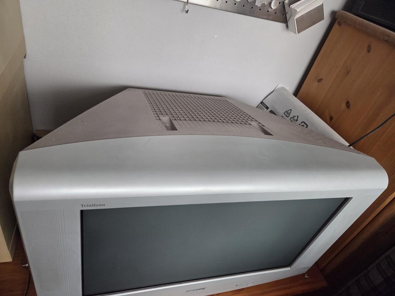 Sony trinitron tv