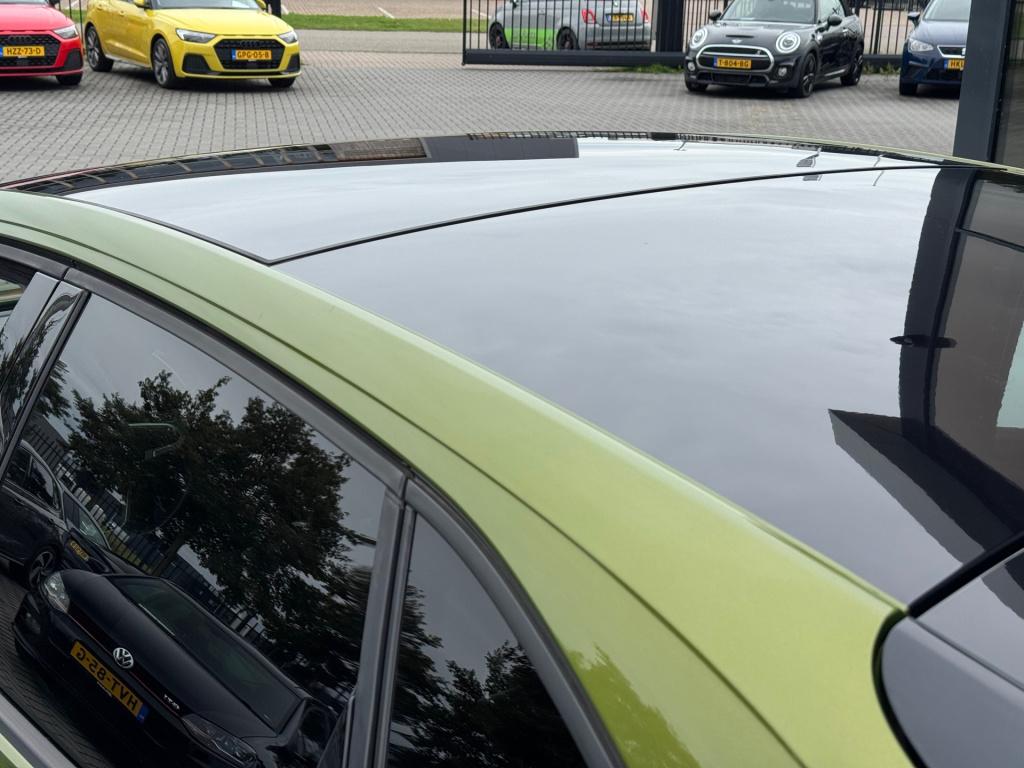 Volkswagen Taigo 1.0 tsi r-line - pano - 1e eigenaar * dsg