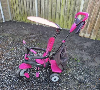 SmarTrike Driewieler met duwstang.